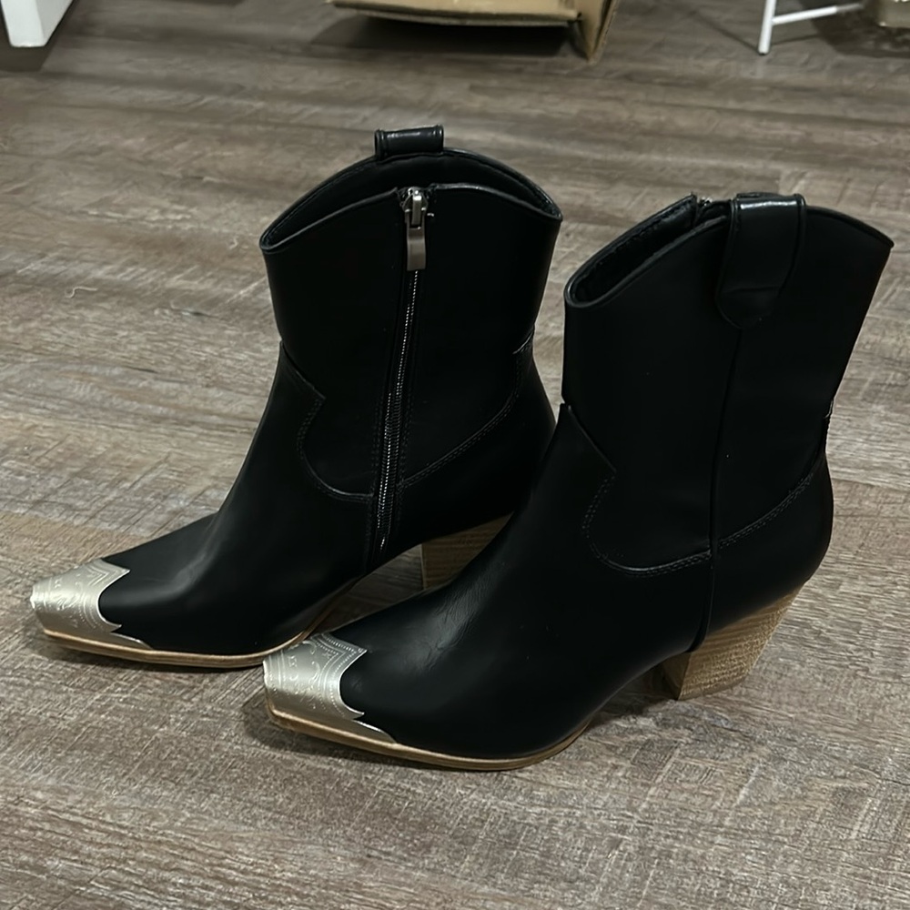 Black and silver cowgirl boots